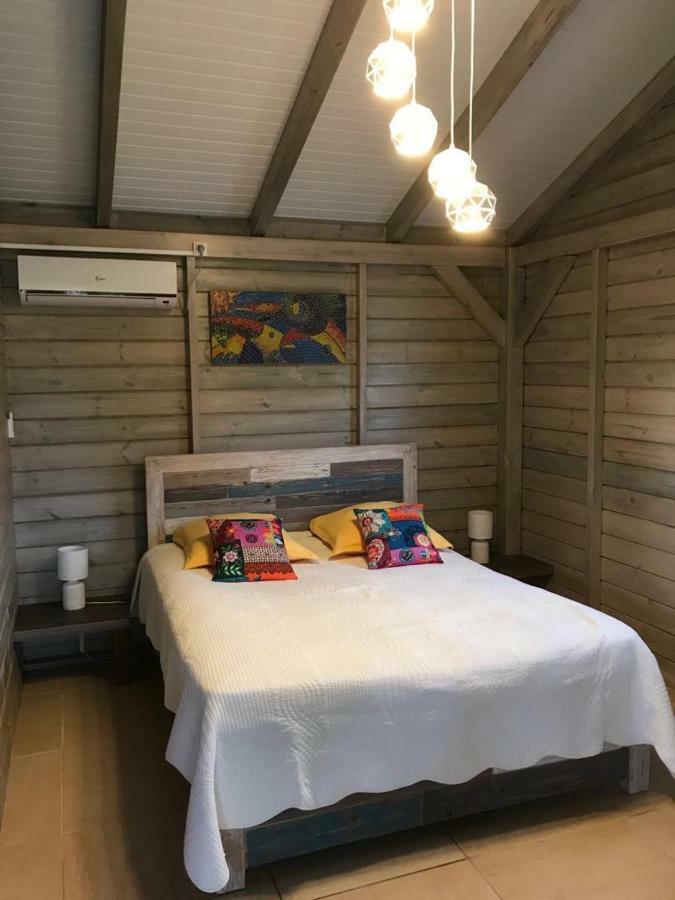 Charmant bungalow au cœur de l’île Baie-Mahault Extérieur photo