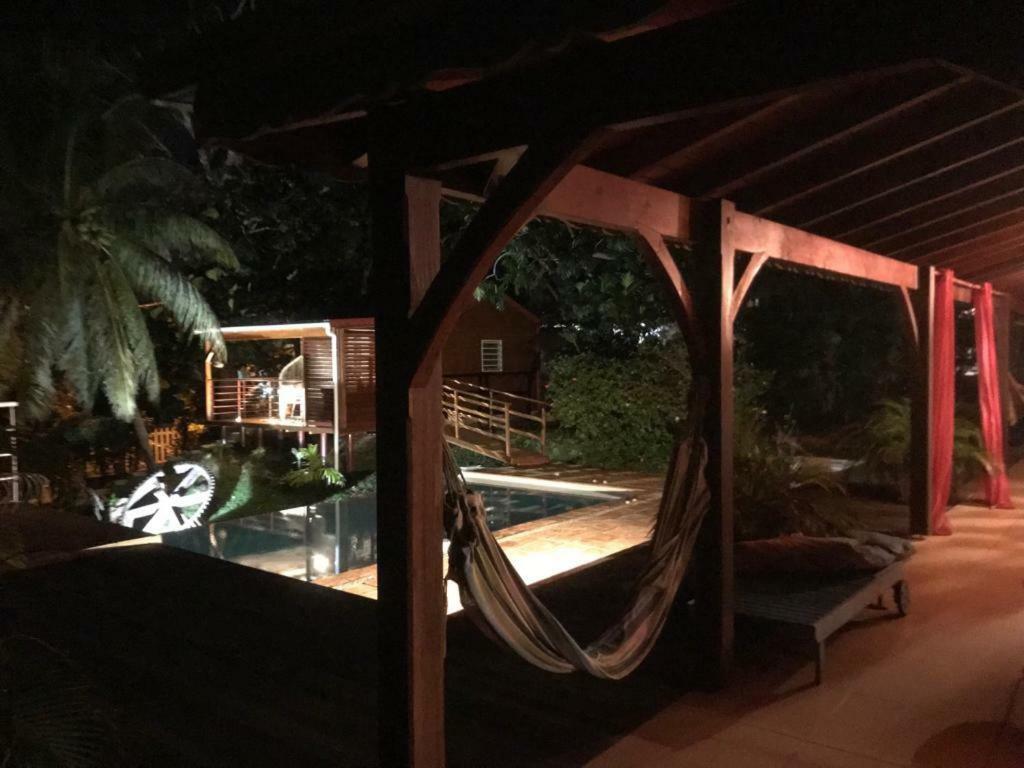 Charmant bungalow au cœur de l’île Baie-Mahault Extérieur photo